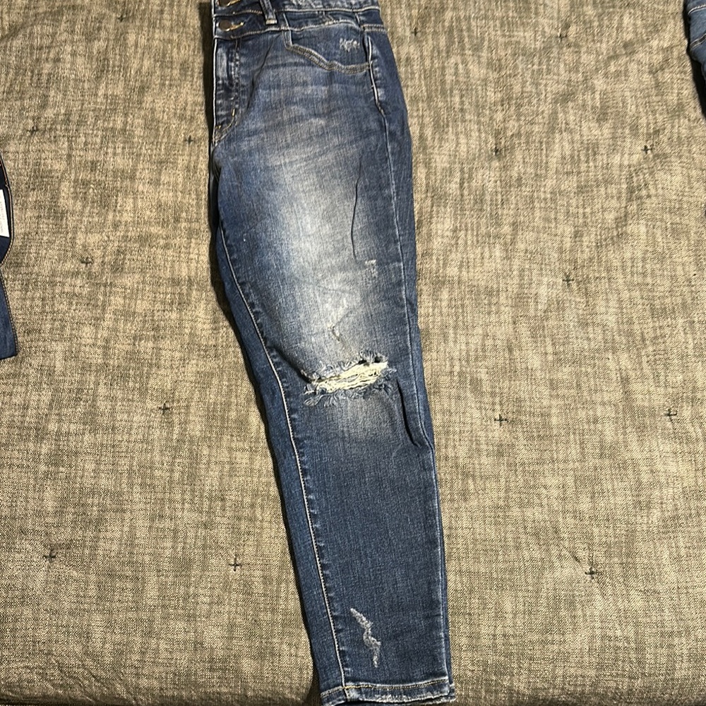 KanCan Women's Skinny Jeans - Distressed Blue